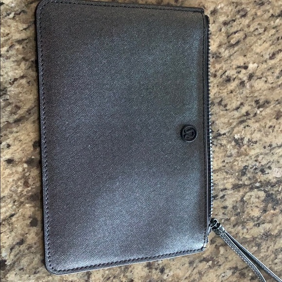 Large lululemon wristlet - Picture 1 of 2
